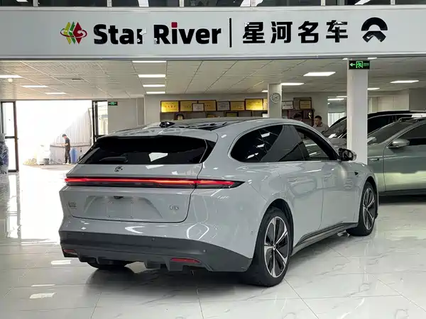NIO ET5T 2023