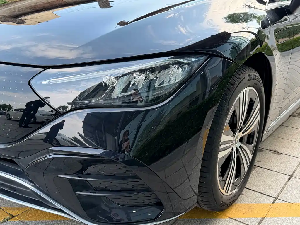 Mercedes-Benz EQE 2025 — фото 14