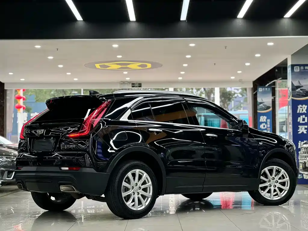 Cadillac XT4 2020 — фото 9