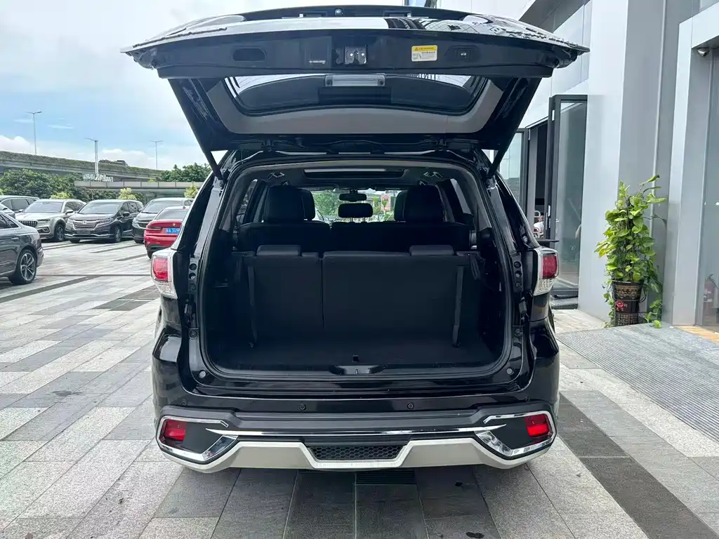 Toyota Highlander 2018 — фото 6