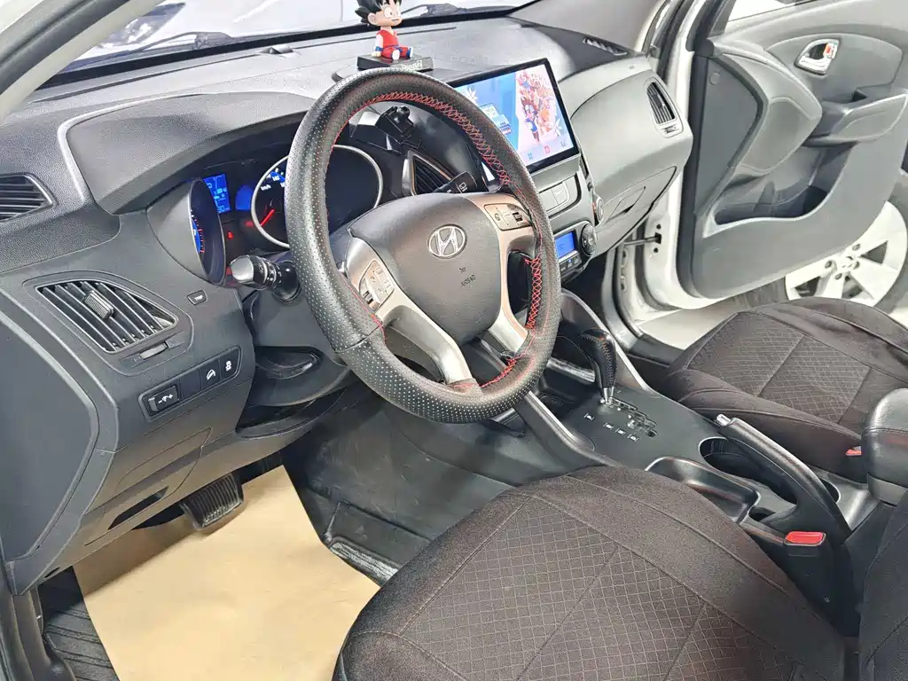 Hyundai ix35 2015 — фото 11