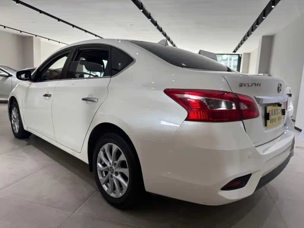 Nissan Sylphy 2017 — фото 12