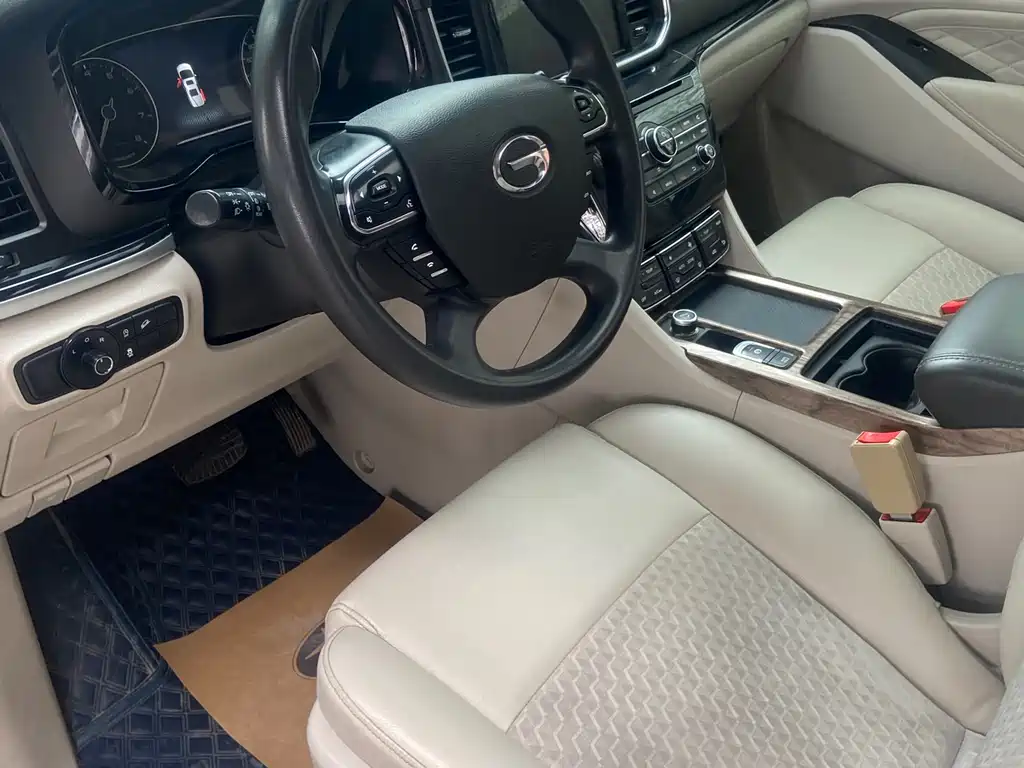 GAC Motor Trumpchi M8 2018 — фото 9