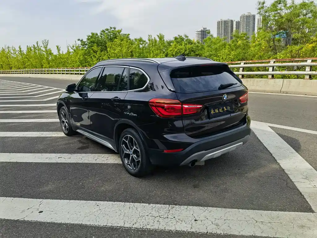 BMW X1 2018 — фото 4
