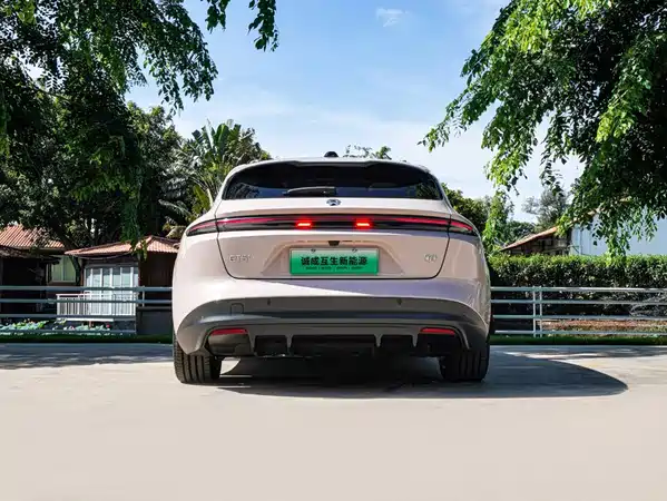 NIO ET5T 2025