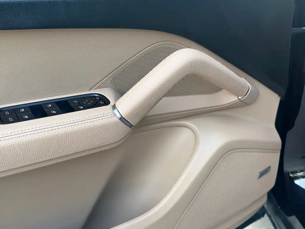 Porsche Cayenne 2019 — фото 11