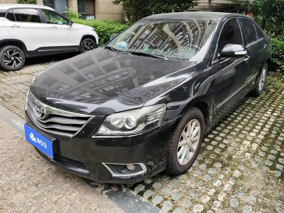 Toyota Camry 2014 — фото 1