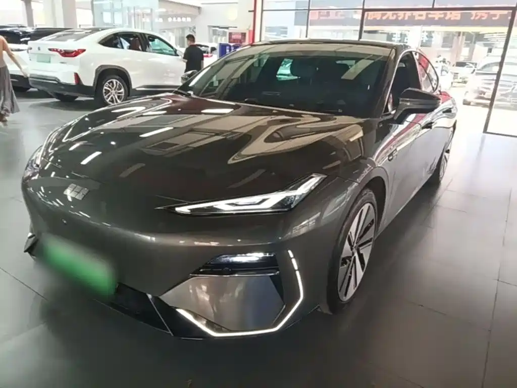 Geely Galaxy E8 2024 — фото 1