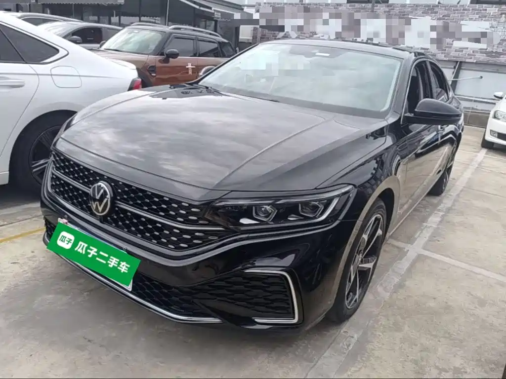 Volkswagen Passat 2023