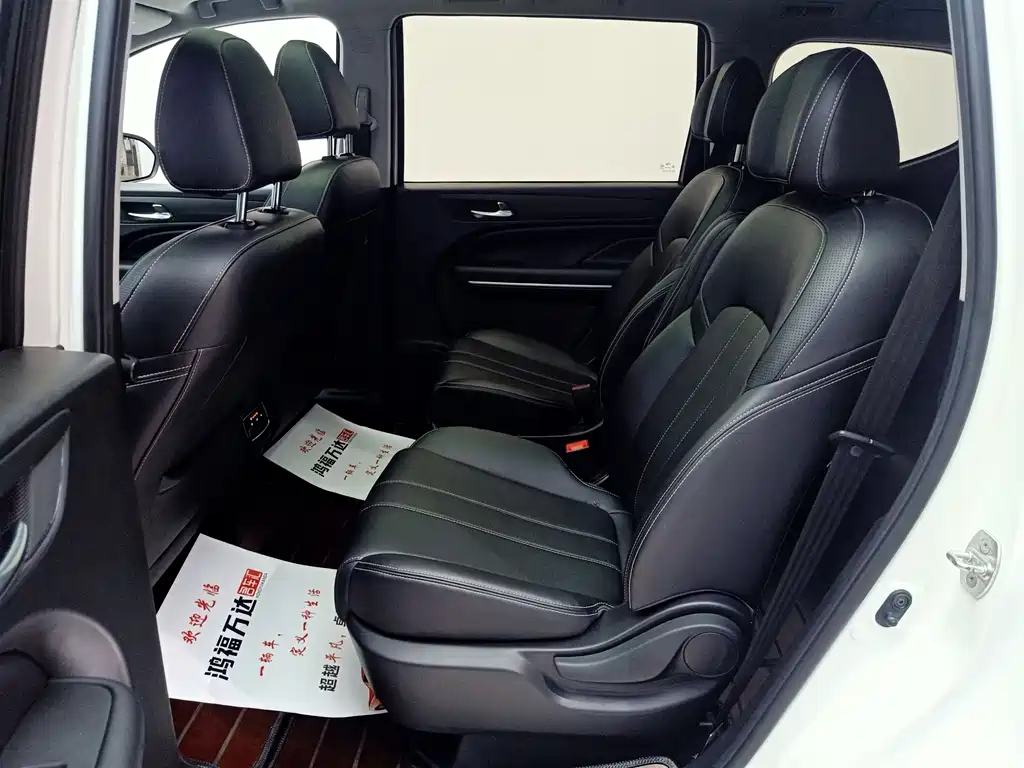 GAC Trumpchi M6 2021 — фото 15