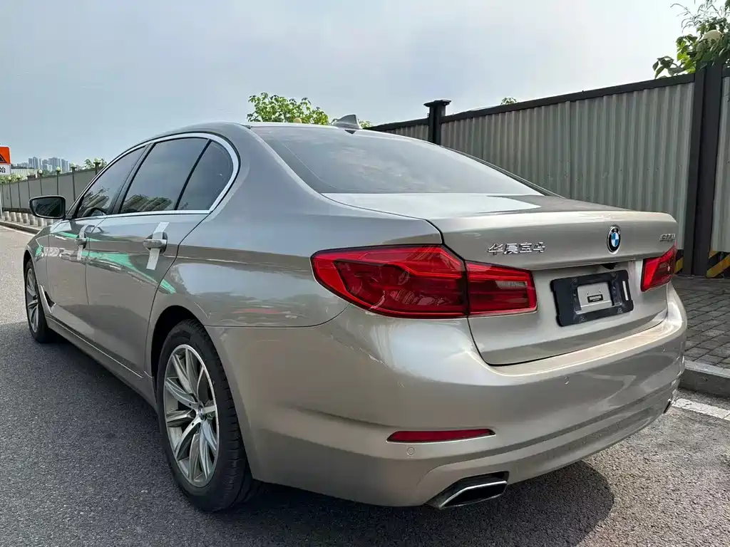 BMW 5 Series 2017 — фото 4