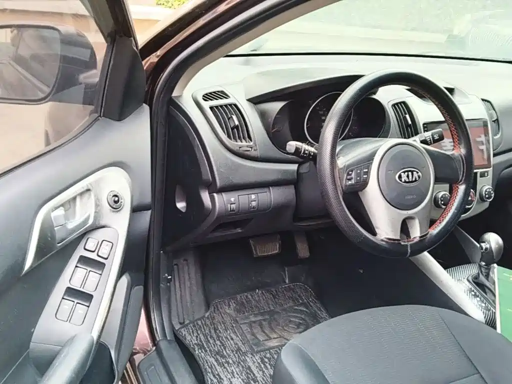 Kia Forte 2014 — фото 16