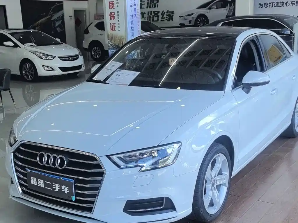 Audi A3 2020 — фото 1