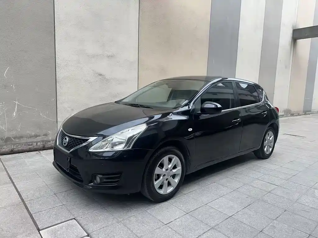 Nissan Tiida 2013