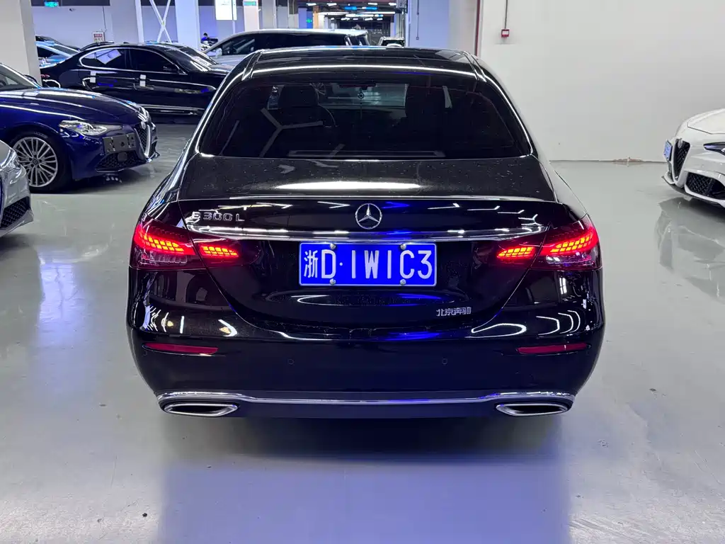 Mercedes-Benz E-Class 2021 — фото 10
