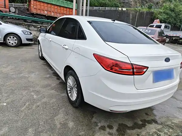 Ford Escort 2017