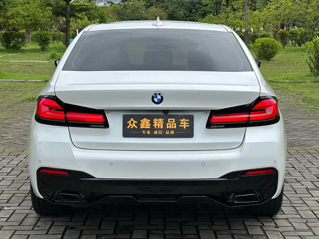 BMW 5 Series 2023 — фото 14