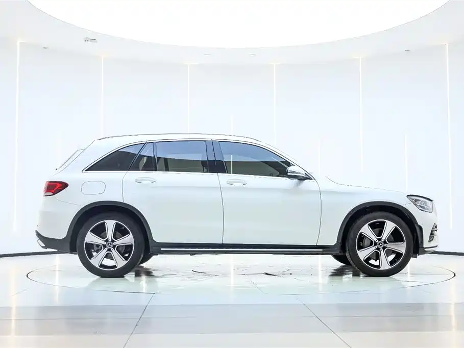 Mercedes-Benz GLC 2023 — фото 4