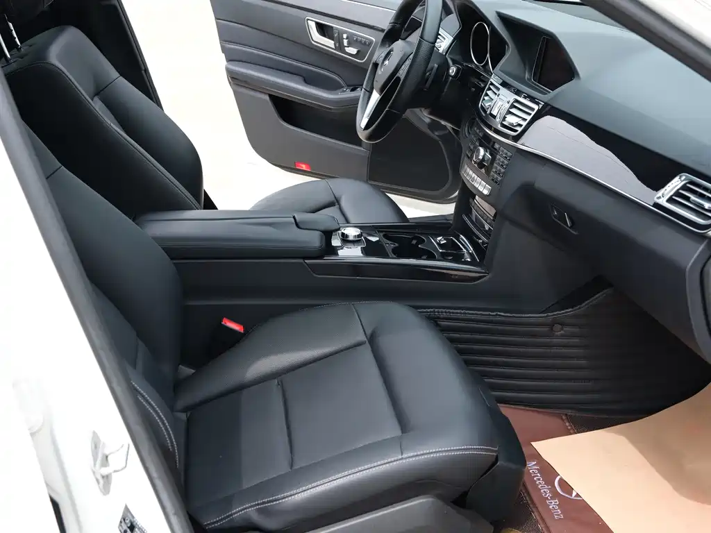 Mercedes-Benz E-Class 2014 — фото 15