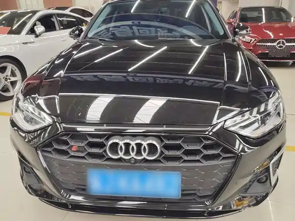 Audi A4L 2021