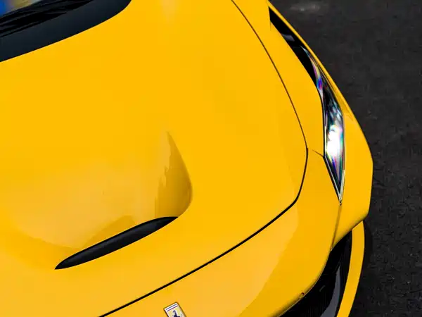 Ferrari F8 2022