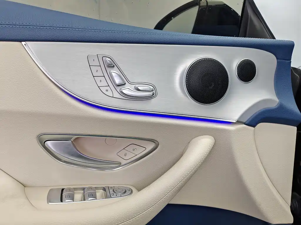 Mercedes-Benz E-Class 2023 — фото 17