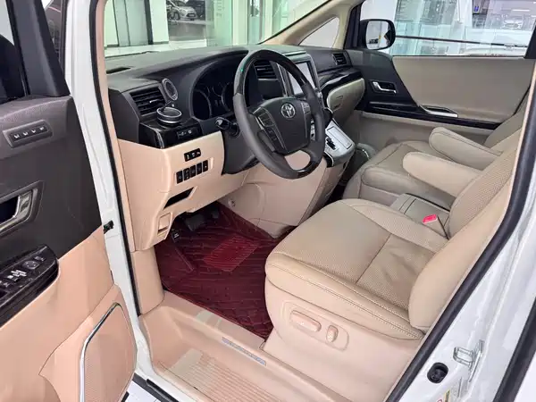 Toyota Alphard 2013