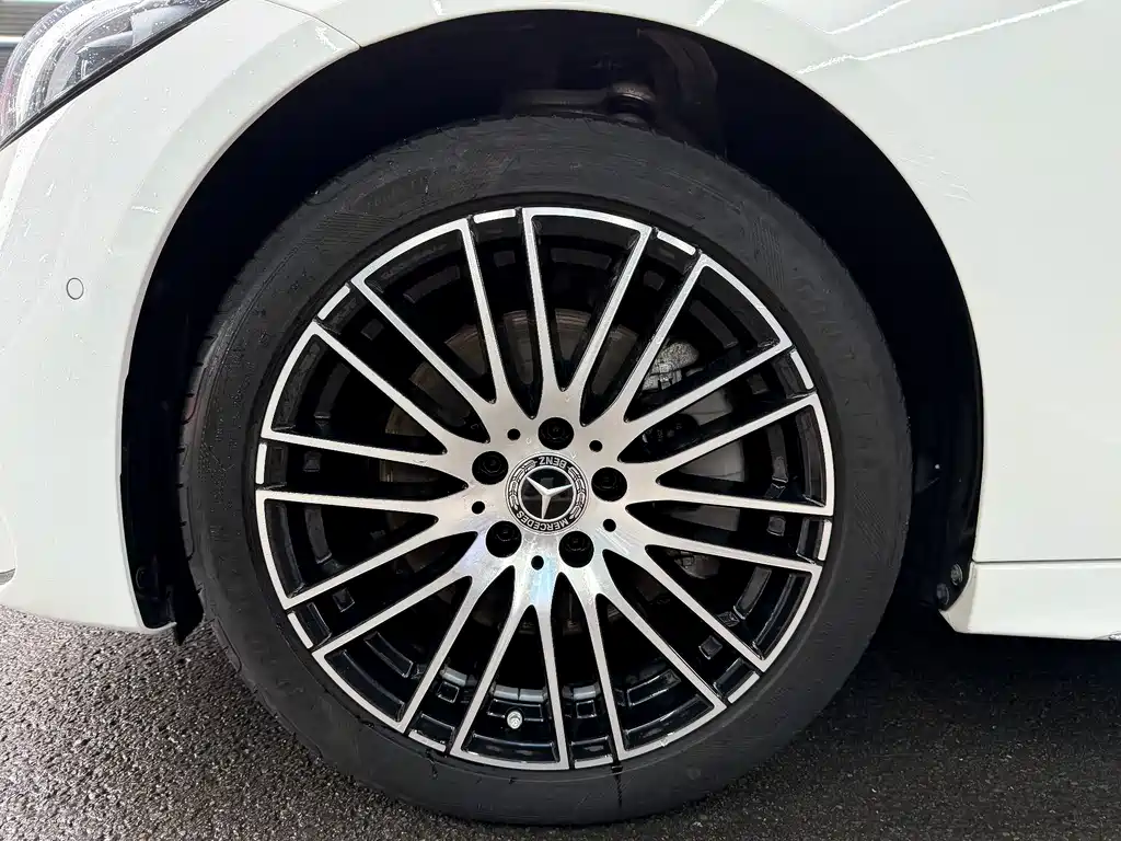 Mercedes-Benz C-Class 2023 — фото 21