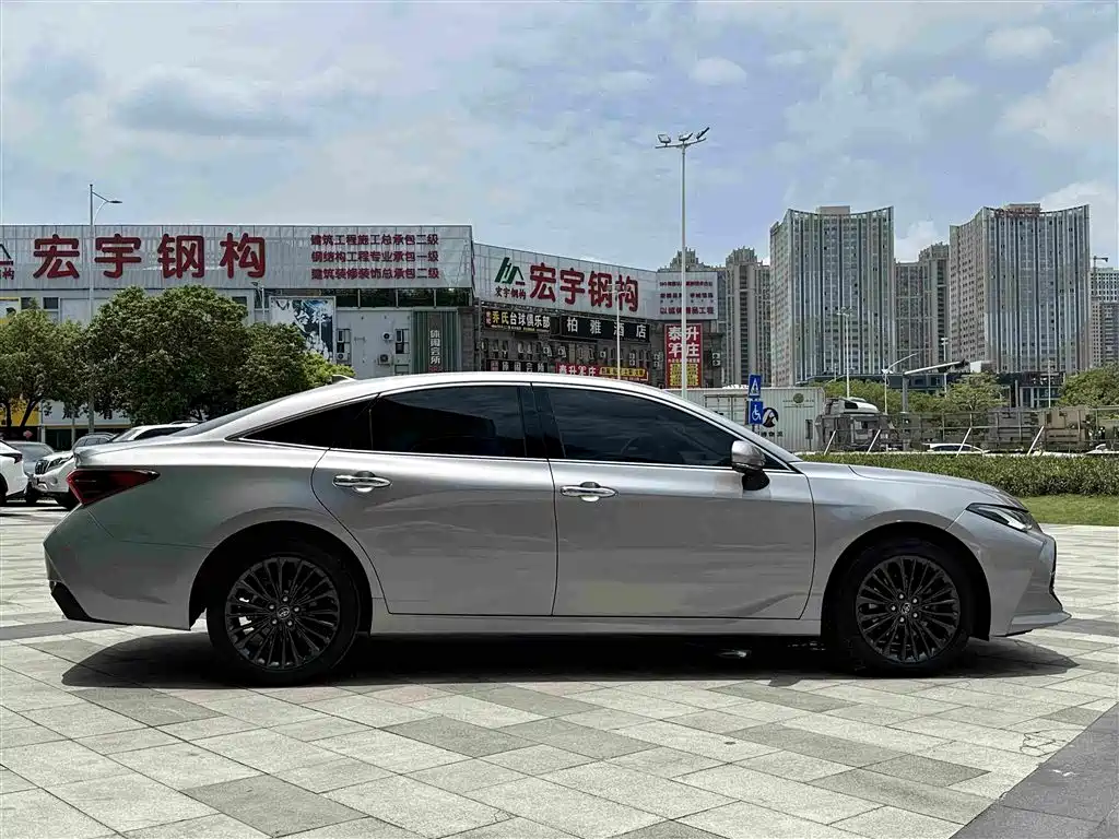Toyota Avalon 2023