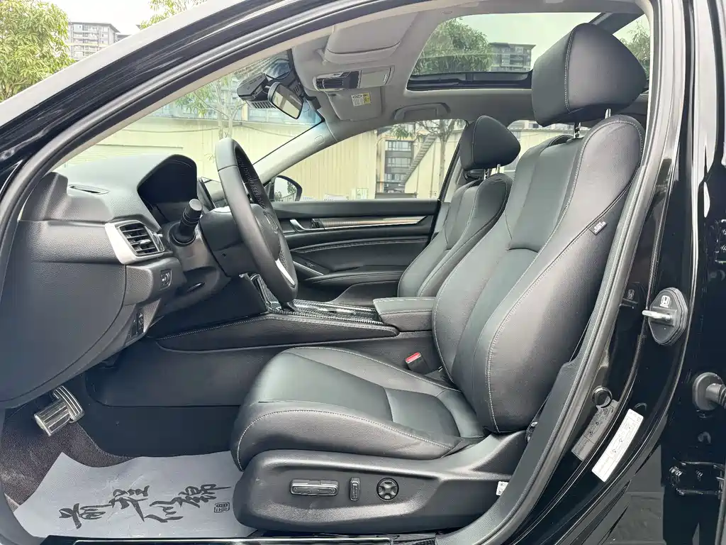 Honda Accord 2023 — фото 13