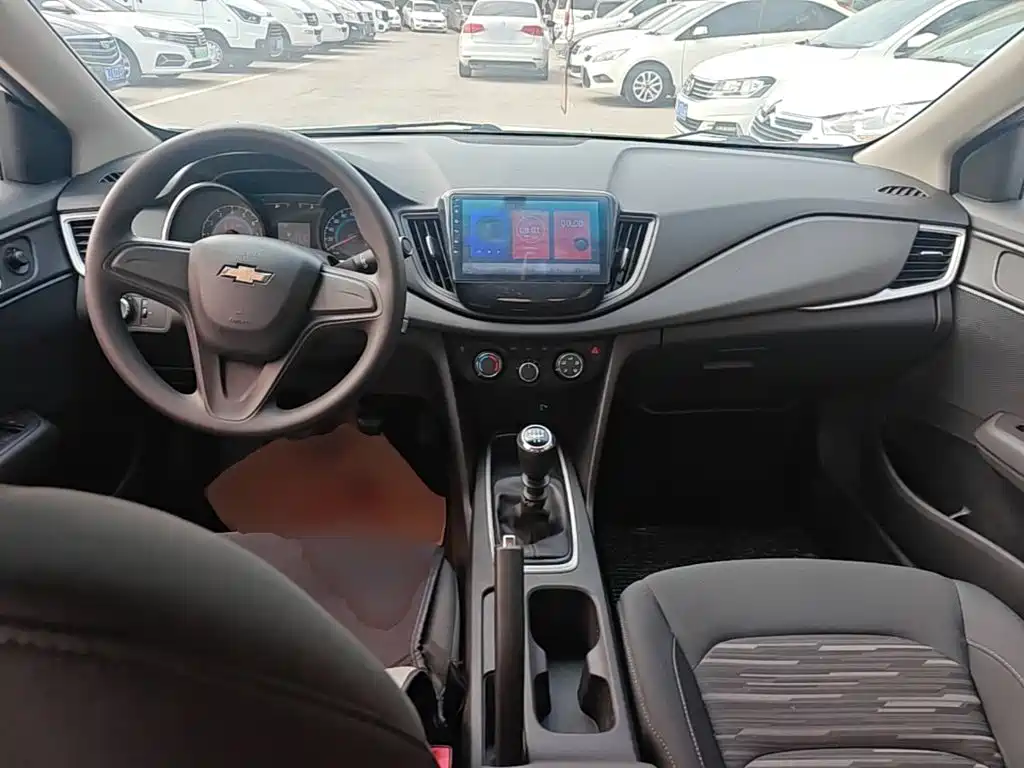 Chevrolet Cavalier 2018 — фото 10