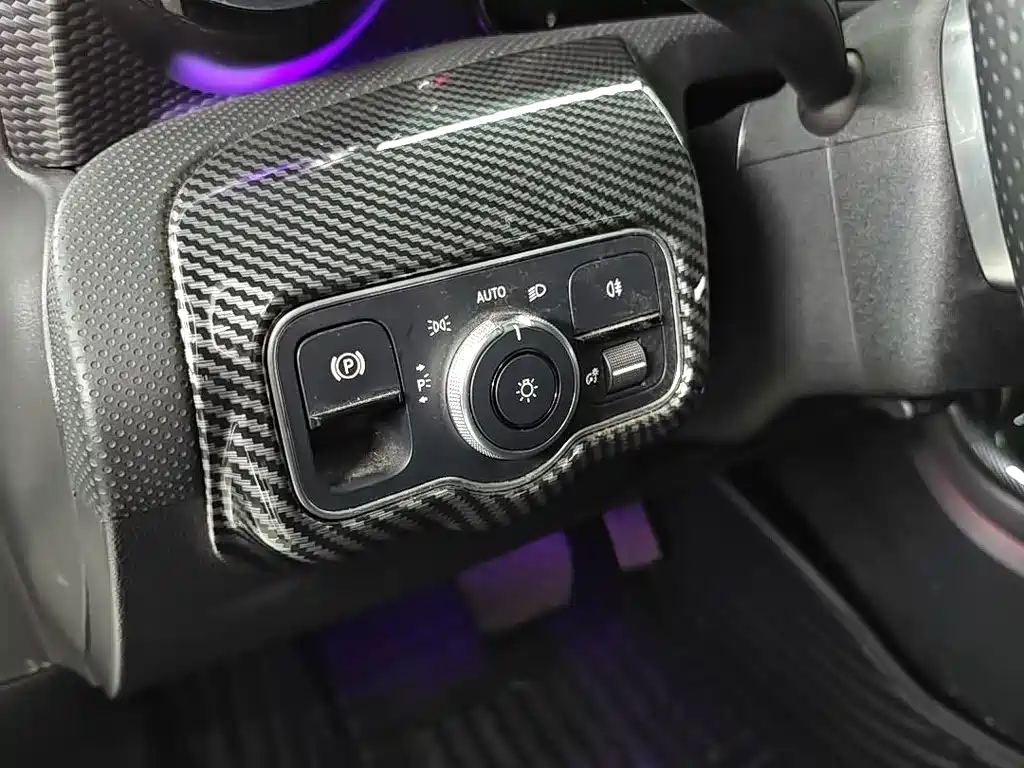 Mercedes-Benz A-Class 2021 — фото 16