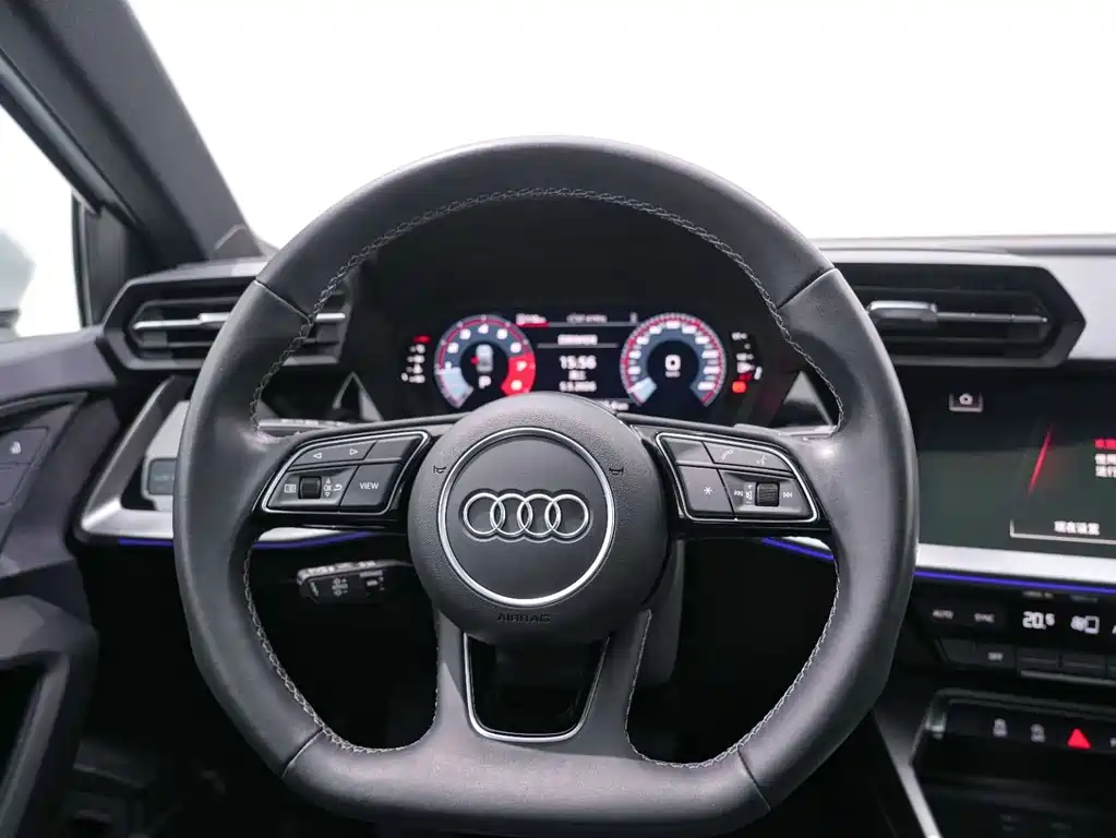 Audi A3 2024 — фото 24
