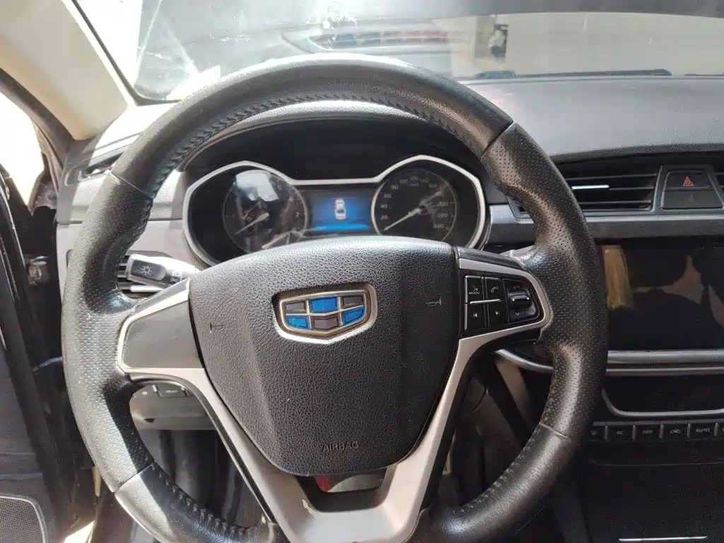 Geely Emgrand 2017