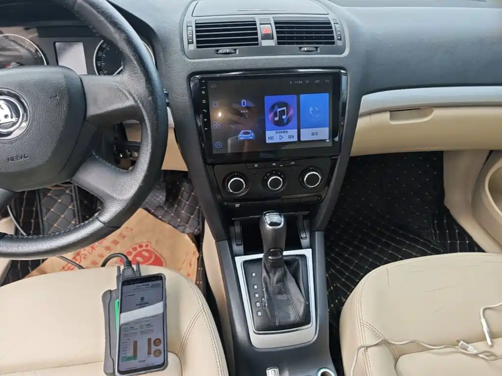 Skoda Octavia 2016 — фото 13