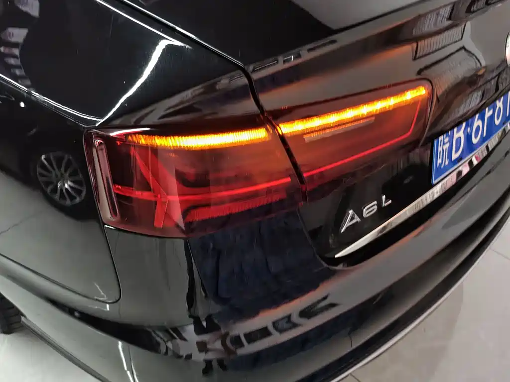 Audi A6L 2014 — фото 13