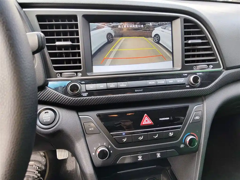 Hyundai Elantra 2019 — фото 13