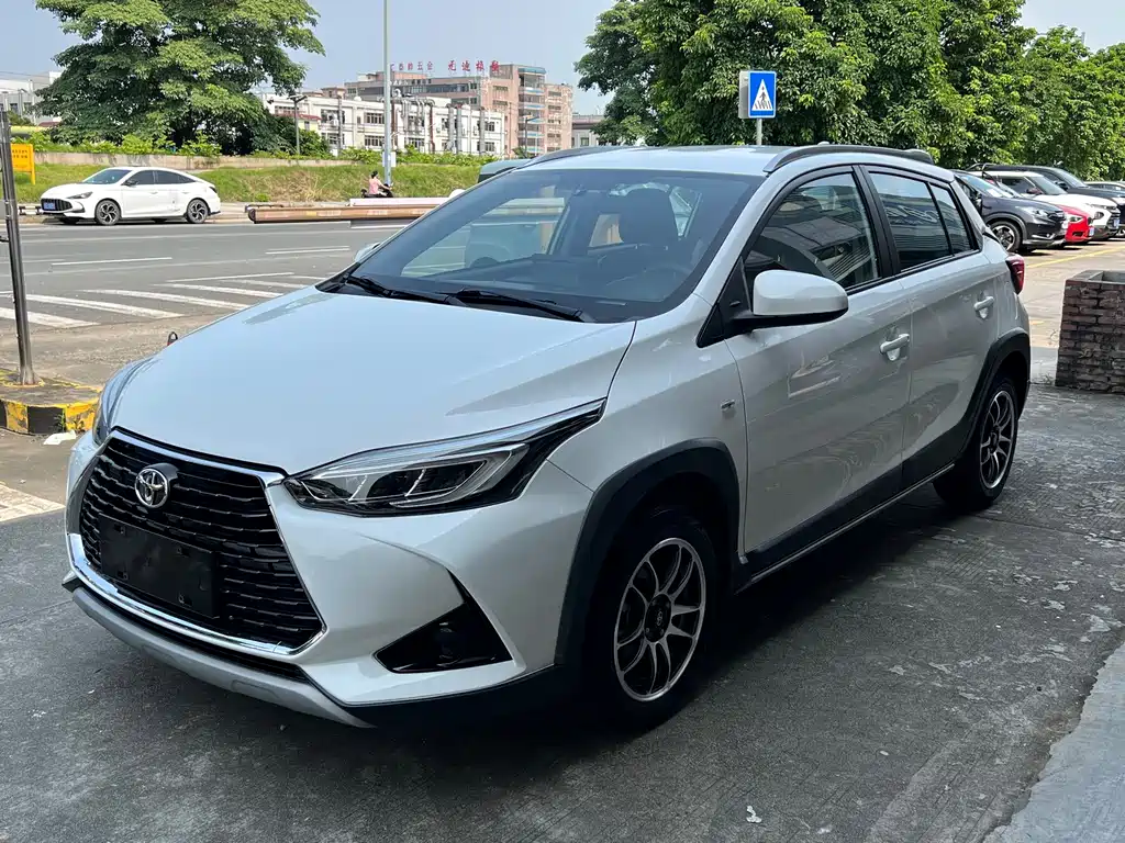 Toyota Yaris L 2022