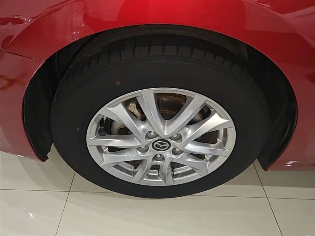 Mazda 3 Axela 2016 — фото 23