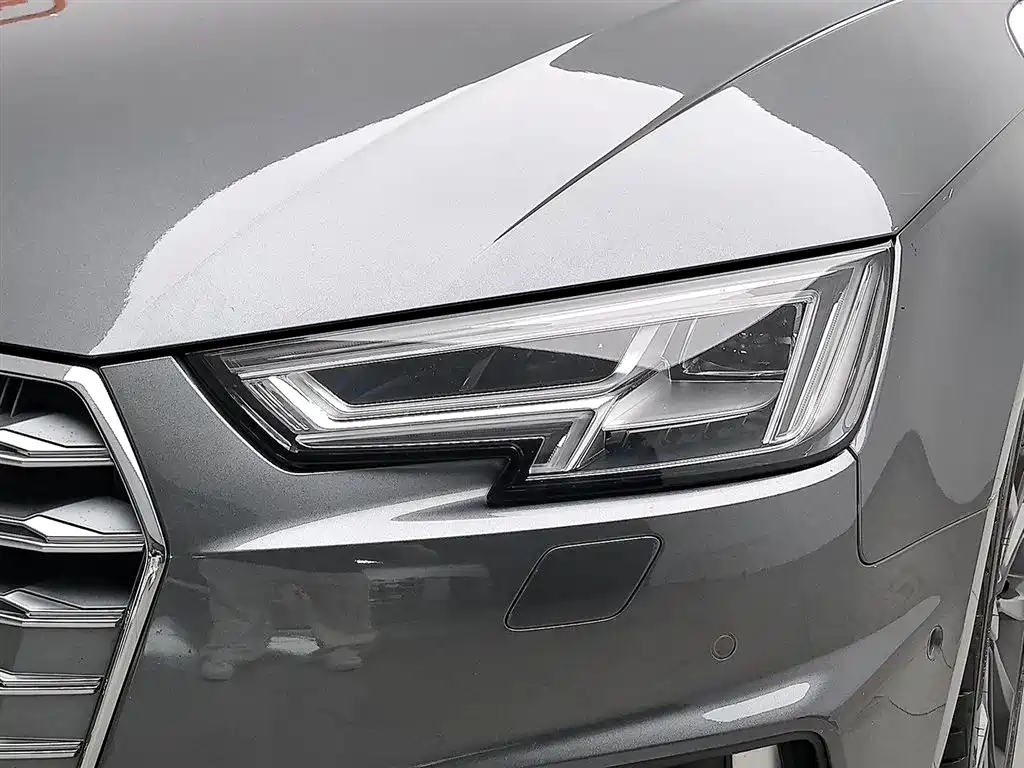 Audi A4L 2020