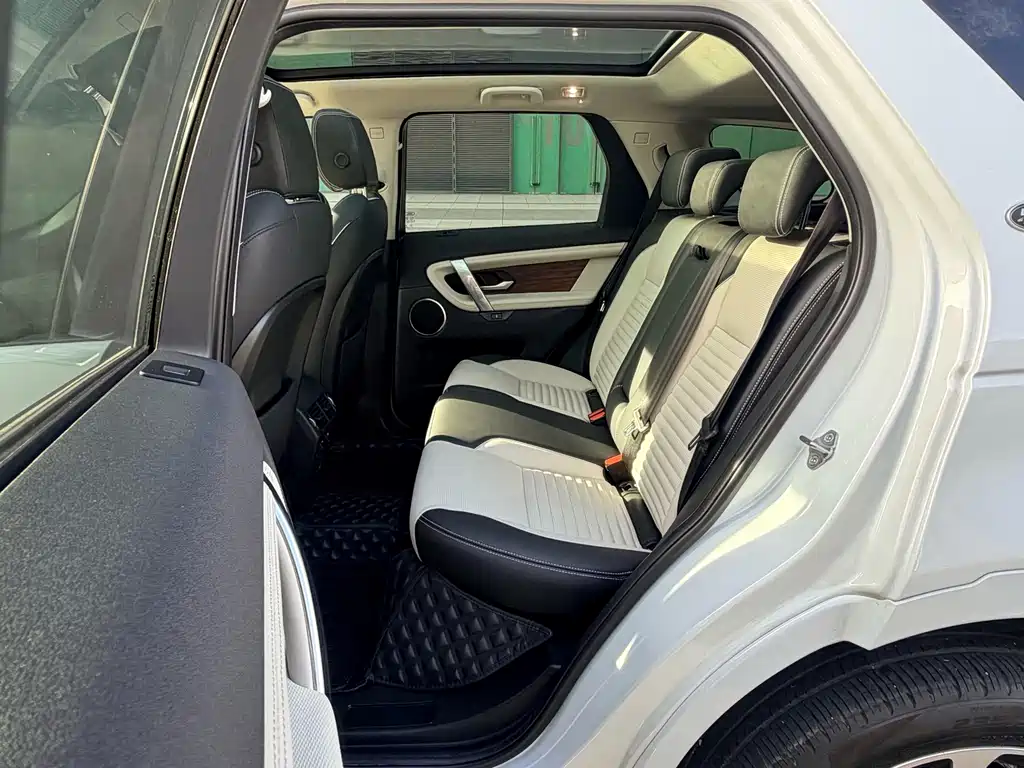 Land Rover Discovery Sport 2020 — фото 11