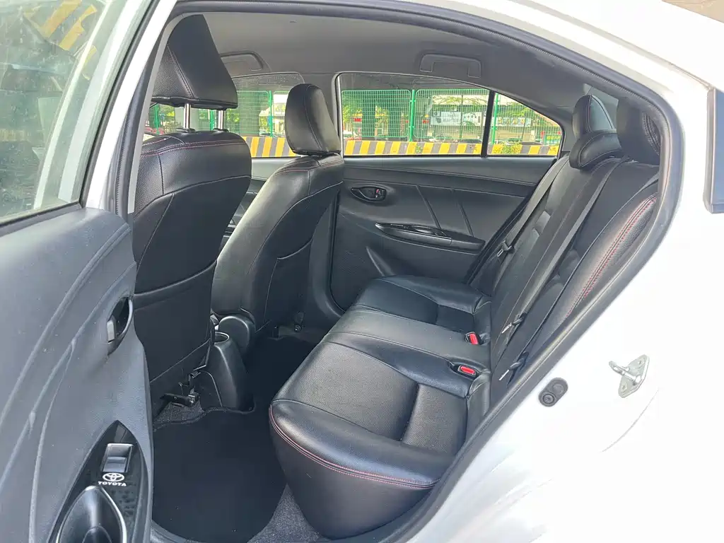 Toyota Yaris L 2017