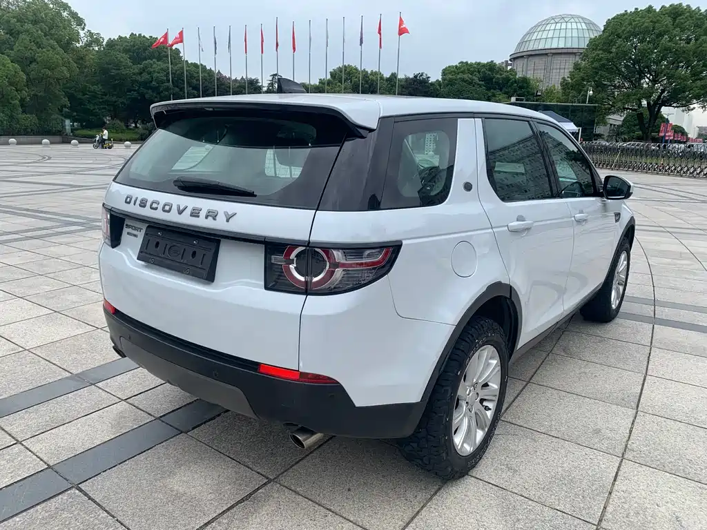 Land Rover Discovery Sport 2017 — фото 7