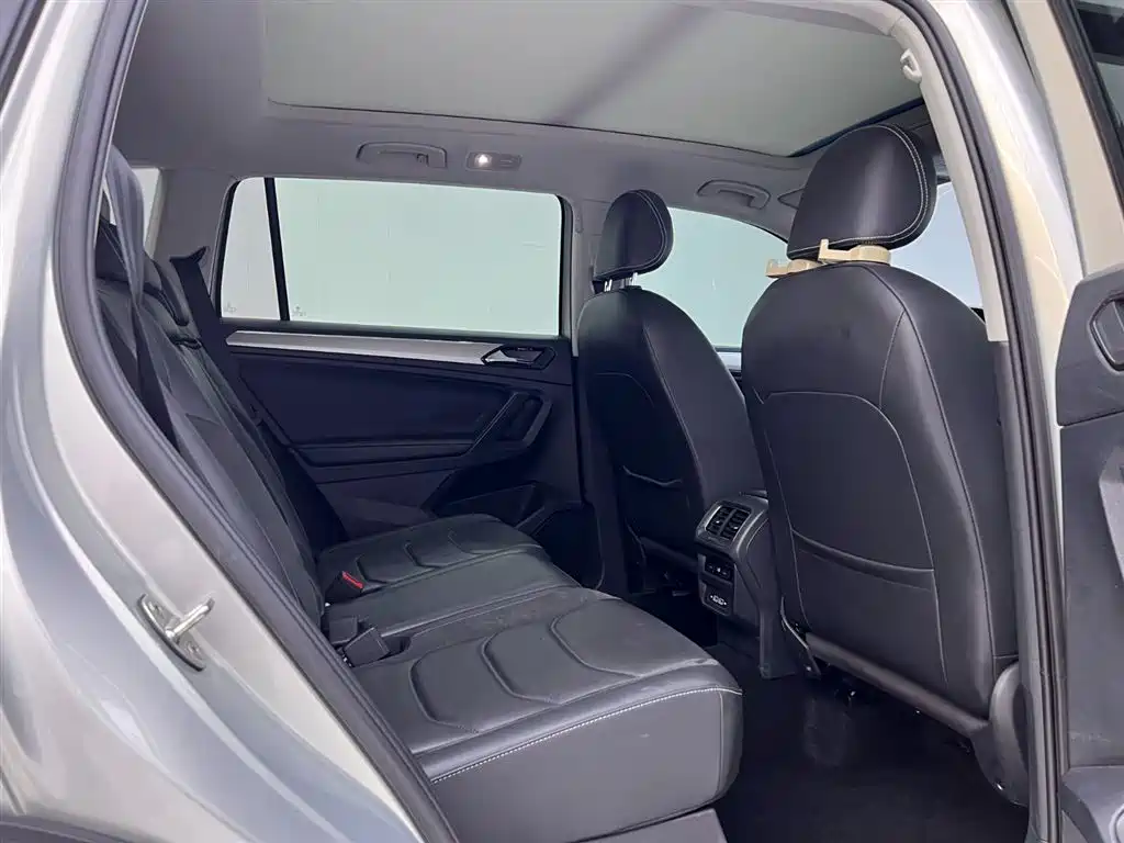 Volkswagen Tiguan L 2020 — фото 19