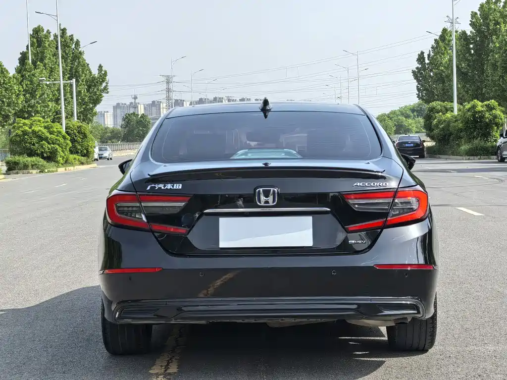 Honda Accord 2023 — фото 11