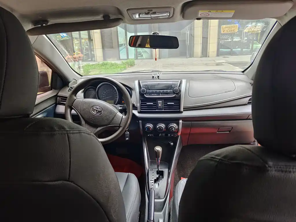Toyota Vios 2015 — фото 8