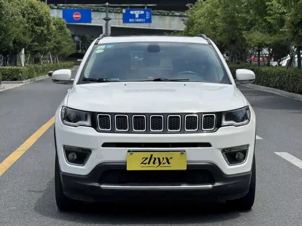 Jeep Compass 2017 — фото 2