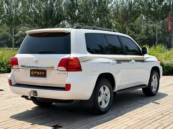 Toyota Land Cruiser 2012
