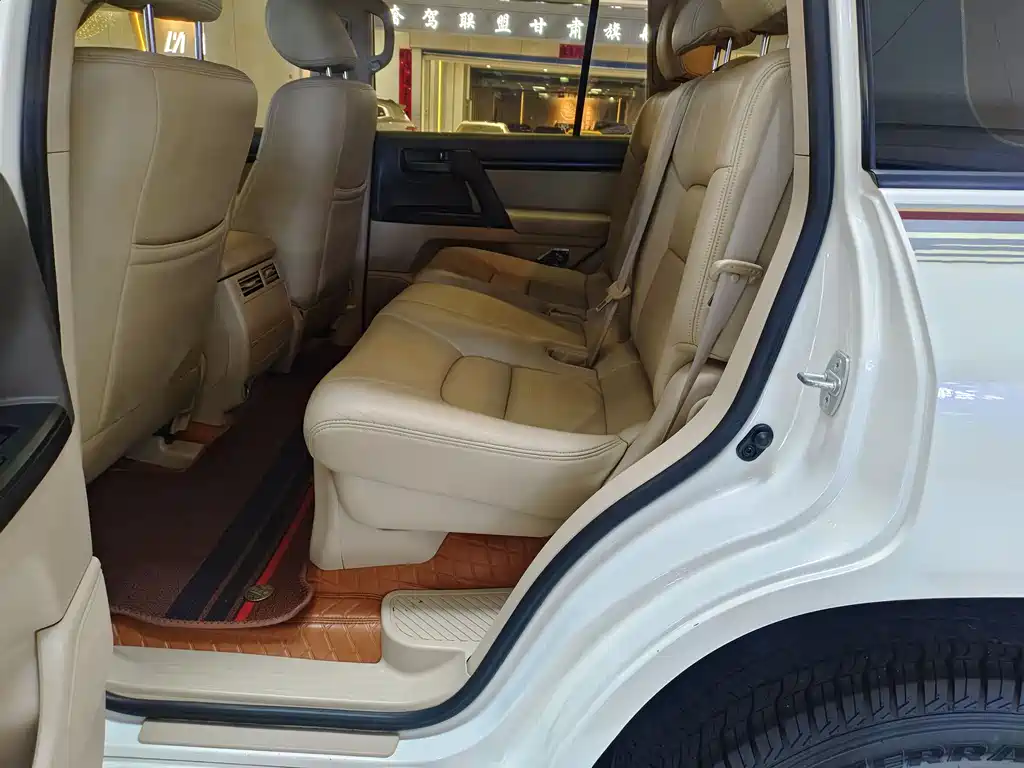 Toyota Land Cruiser 2015 — фото 13
