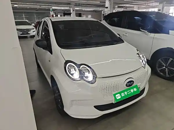 BYD e1 2020